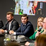 Na scenie Teatru Śląskiego zorganizowano pierwszą odsłonę Śląskiego Stołu - galeria