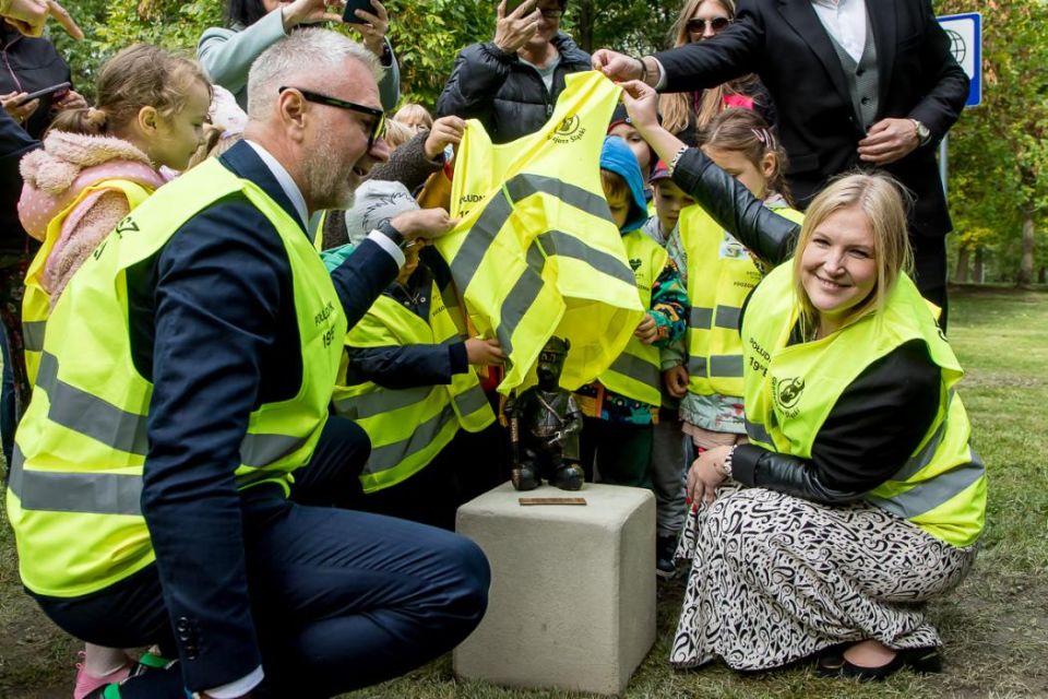 Bebok Geodezjusz wyznaczył Południk 19°E - galeria