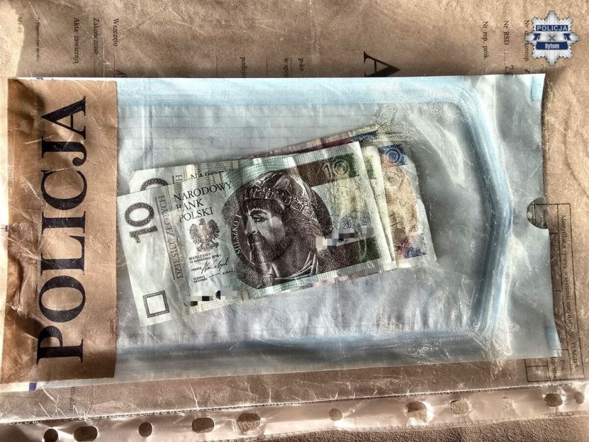 Pijany kierowca z zakazem jazdy próbował przekupić policjantów 80 zł łapówki - galeria