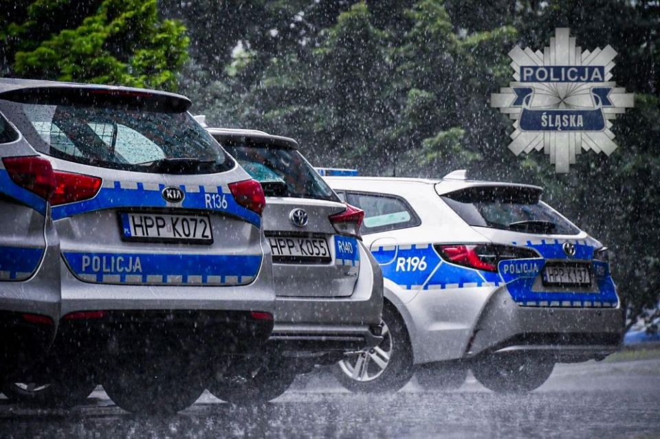 Pierwsze intensywne opady i dziesiątki zdarzeń na drogach województwa śląskiego - galeria