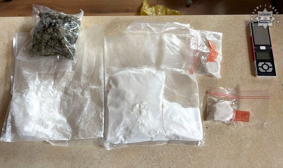 Kryminalni zabezpieczyli 1,5 kg amfetaminy i marihuany - galeria