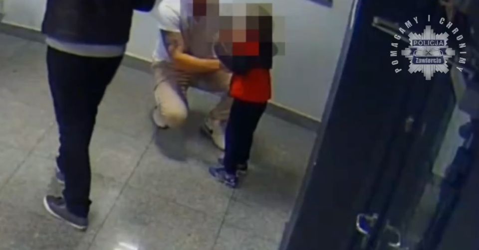 Policjanci z Zawiercia uratowali życie 6-latkowi - galeria