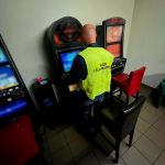 Zatrzymani i przejęte automaty. Śląska KAS rozbija sieć nielegalnego hazardu - galeria