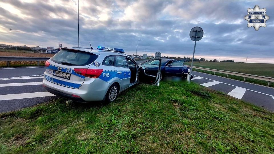 Pościg z Raciborza do Czech. 34-latek z narkotykami zatrzymany po kolizji - galeria