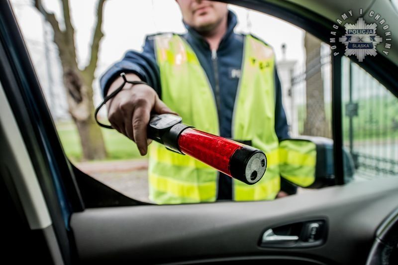 Świąteczny bilans na drogach Śląska – mniej tragedii, wciąż zbyt wielu pijanych kierowców - galeria