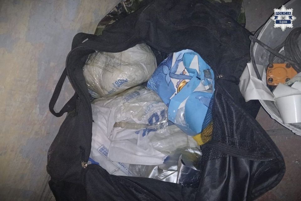 Policjanci przechwycili blisko 100 kilogramów narkotyków - galeria