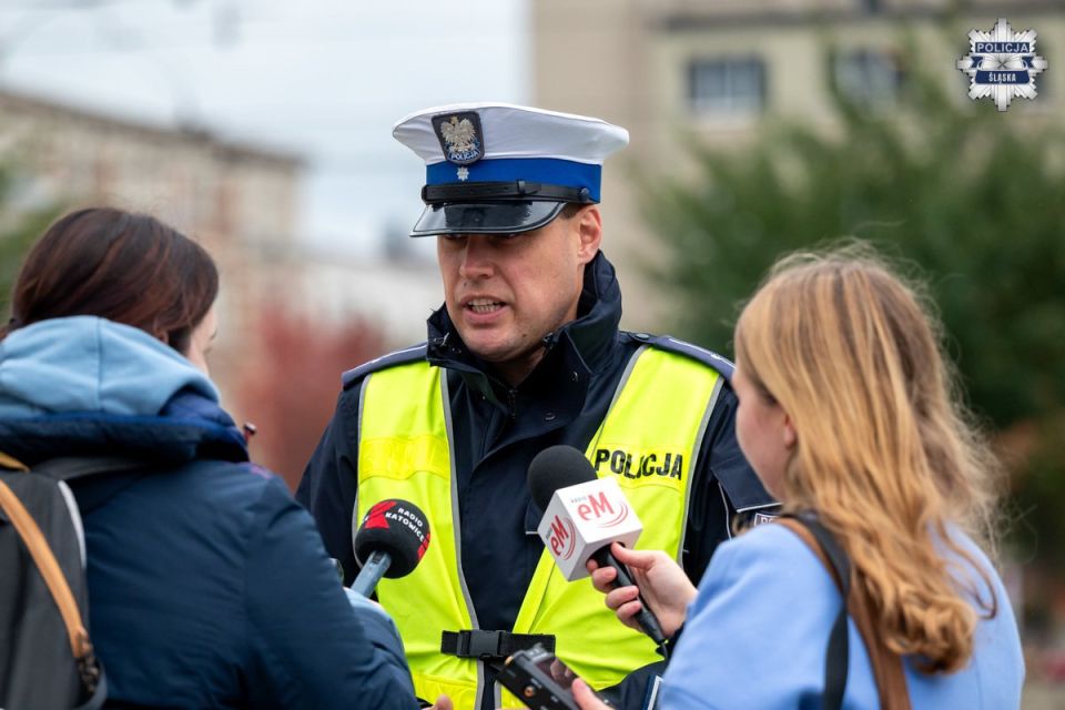 Bezpieczni na drodze: Grzegorz Poloczek wspiera akcję 'Świeć Przykładem' w Katowicach - galeria