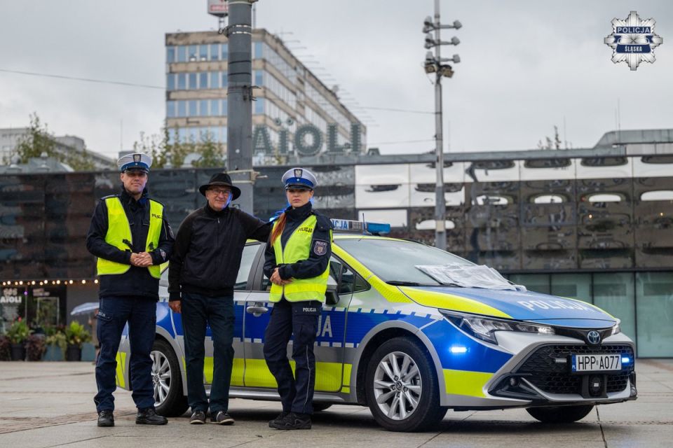 Bezpieczni na drodze: Grzegorz Poloczek wspiera akcję 'Świeć Przykładem' w Katowicach - galeria