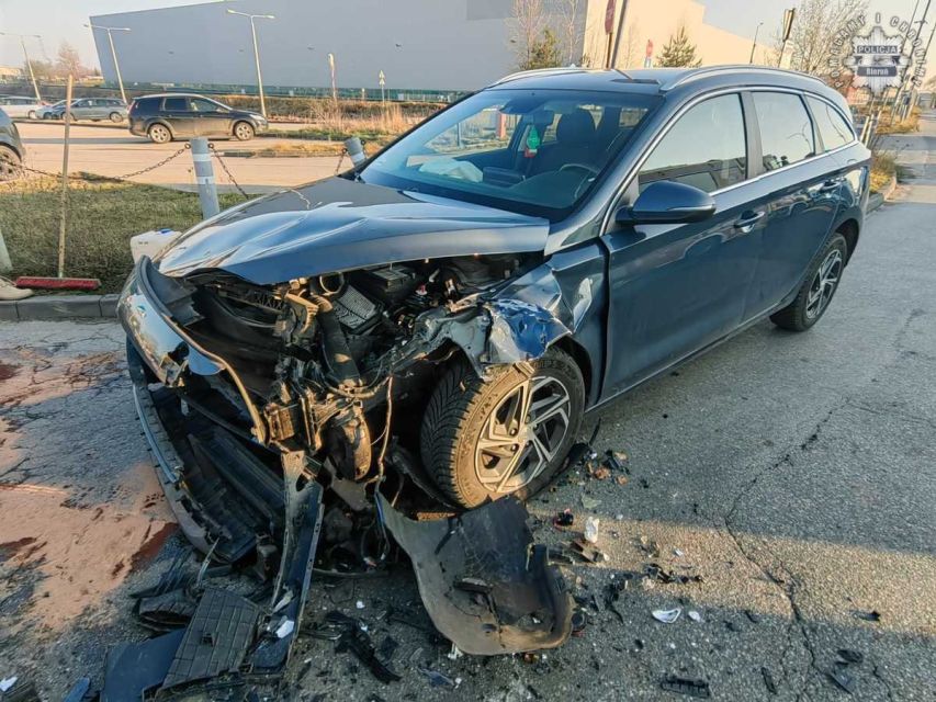 Uciekał przed policją, miał 7 zakazów i był poszukiwany – pościg zakończony wypadkiem - galeria