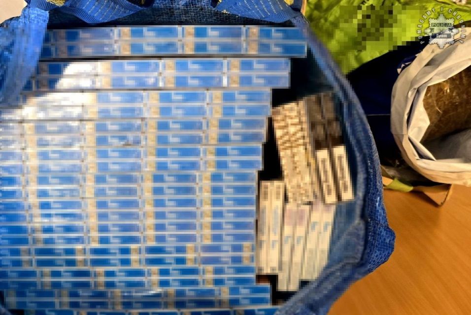 69-latek wpadł z tysiącami nielegalnych papierosów - galeria