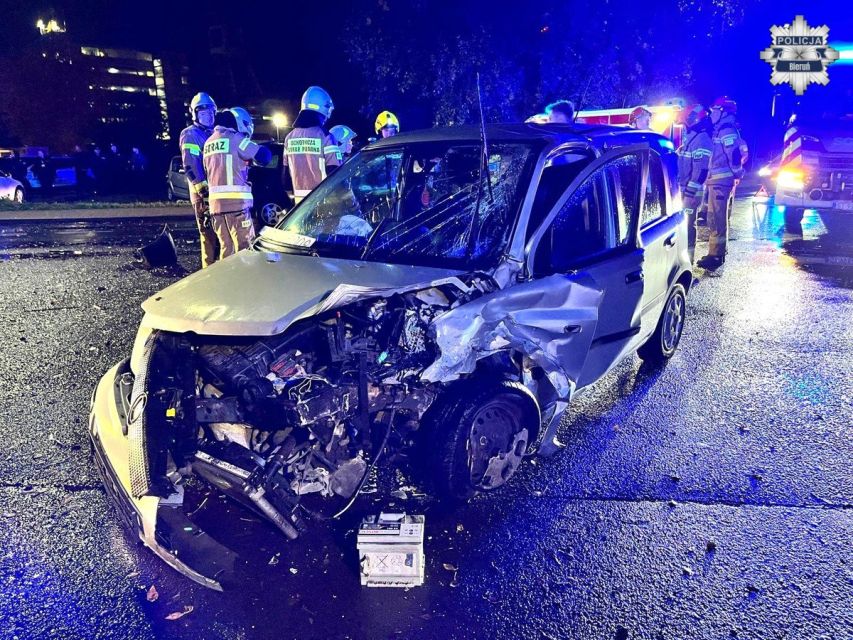 Mokre drogi, mgły i szybki zmrok. Trudny czas dla kierowców na Śląsku - galeria