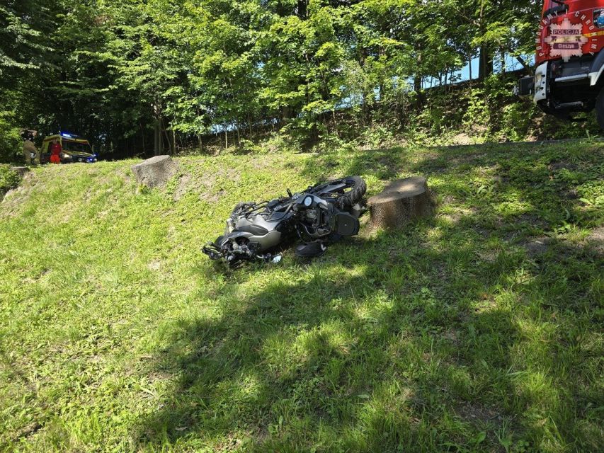 Tragiczny wypadek na ul. Cieszyńskiej. Nie żyje młody motocyklista - galeria