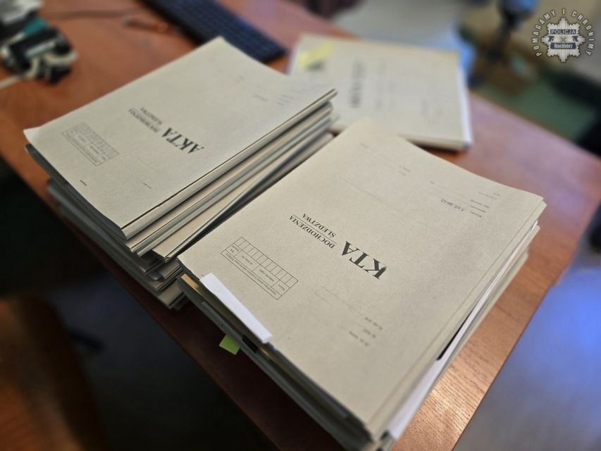 Ponad tysiąc zarzutów dla członka zarządu firmy meblarskiej i współpracujących przedstawicieli - galeria