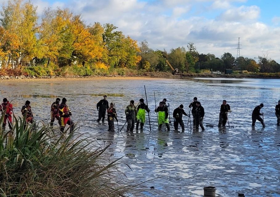 Policja kontynuuje poszukiwania zaginionej Karoliny Wróbel przy Stawie Błaskowiec - galeria