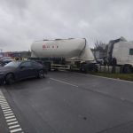 Mokre drogi, mgły i szybki zmrok. Trudny czas dla kierowców na Śląsku - galeria