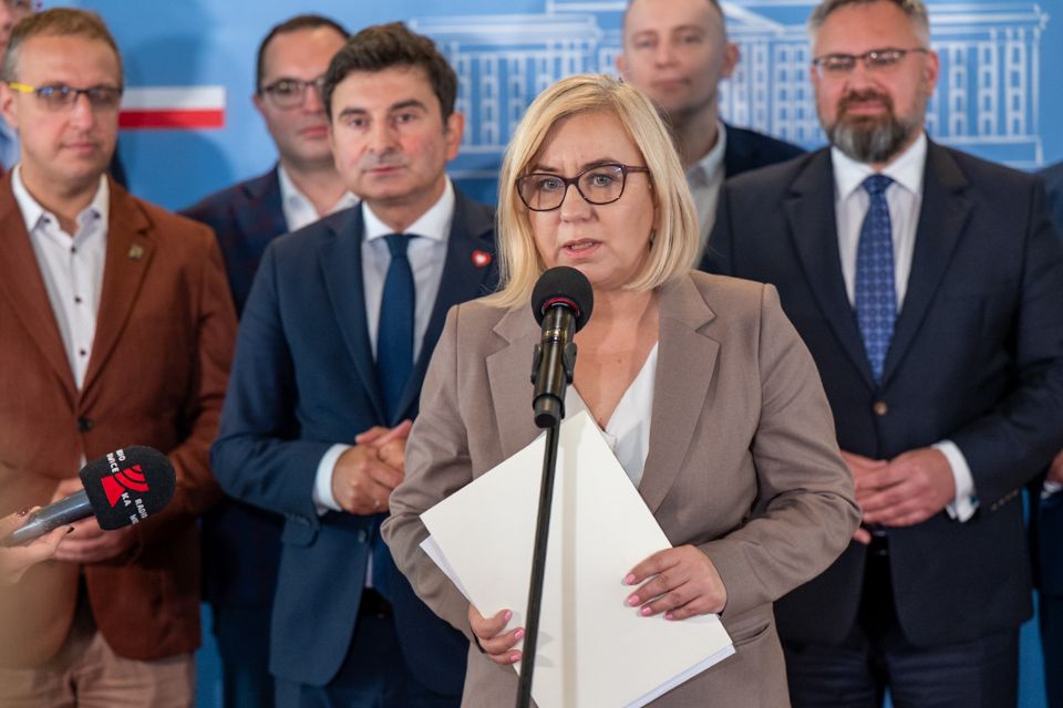 Dodatkowe pieniądze na usuwanie nielegalnie zgromadzonych odpadów w województwie śląskim - galeria