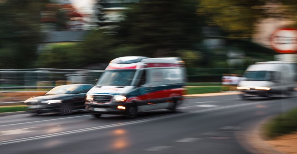 Agresja wobec ratowników medycznych – interwencja policji w Tychach - galeria