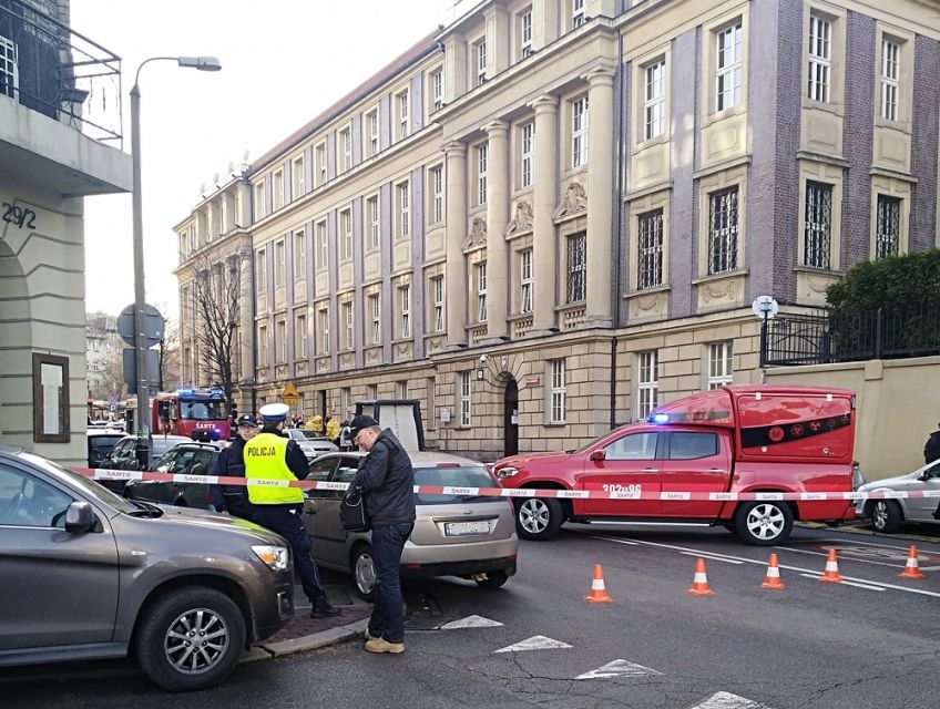 Alarm chemiczny w budynku Sądu Okręgowego w Katowicach - galeria