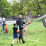 Śmigus-Dyngus w Chorzowie jak za dawnych lat! Wodne bitwy przyciągnęły tłumy - galeria