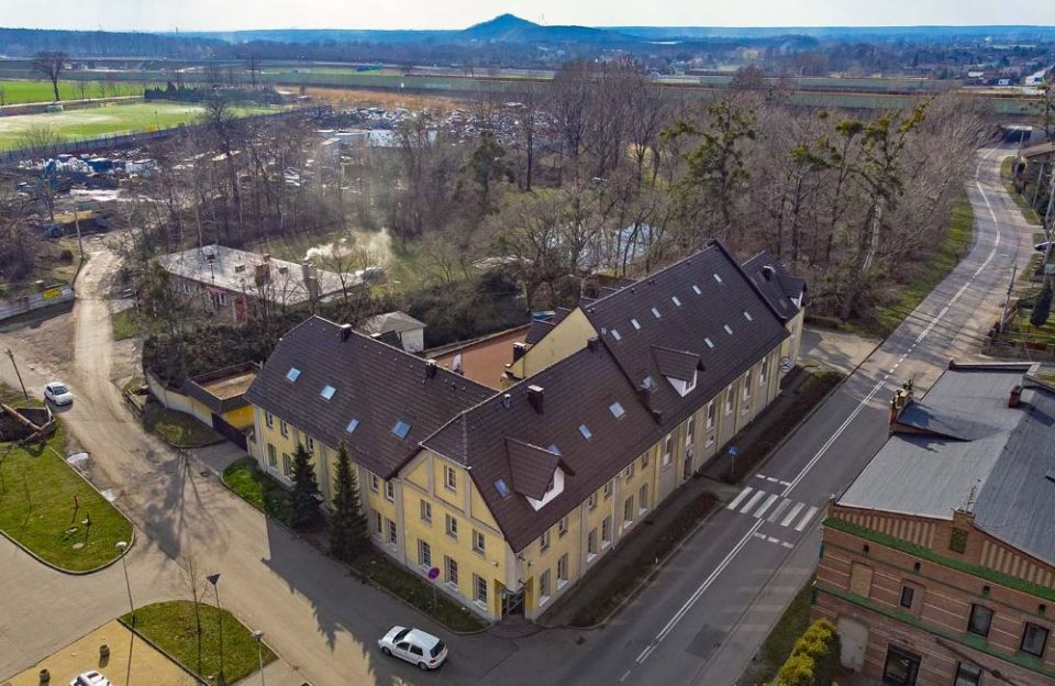 Do sprzedania wyjątkowa nieruchomość komercyjna w Czerwionce-Leszczynach - idealna lokalizacja przy autostradzie A1 - galeria