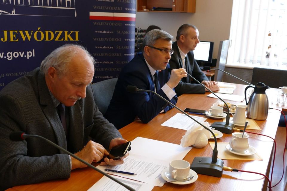 Akcja Zima: na Śląsku dla bezdomnych przygotowano 2500 miejsc, drogowcy też deklarują gotowość - galeria