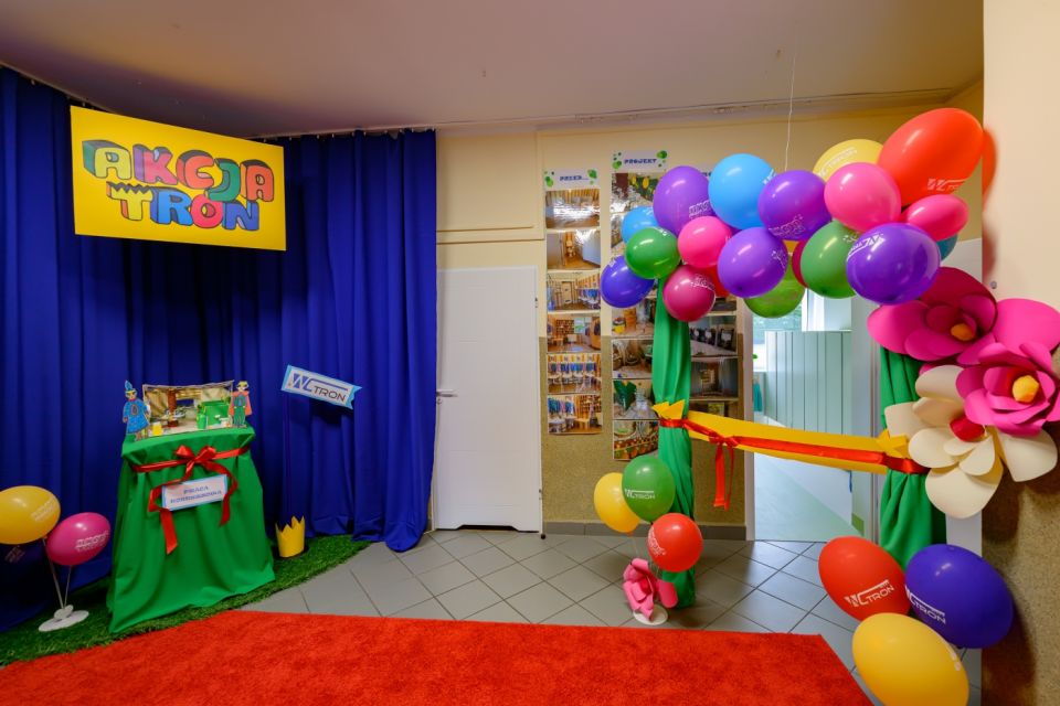 Akcja Tron: Przedszkole w Ożarowicach zmienia swoje toalety dzięki dzieciom! - galeria