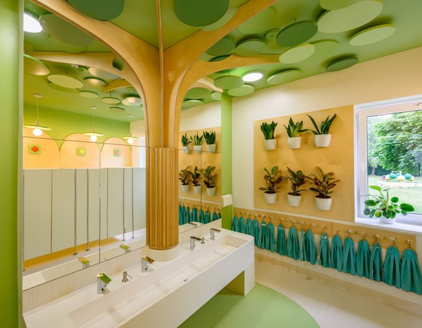 Akcja Tron: Przedszkole w Ożarowicach zmienia swoje toalety dzięki dzieciom! - galeria