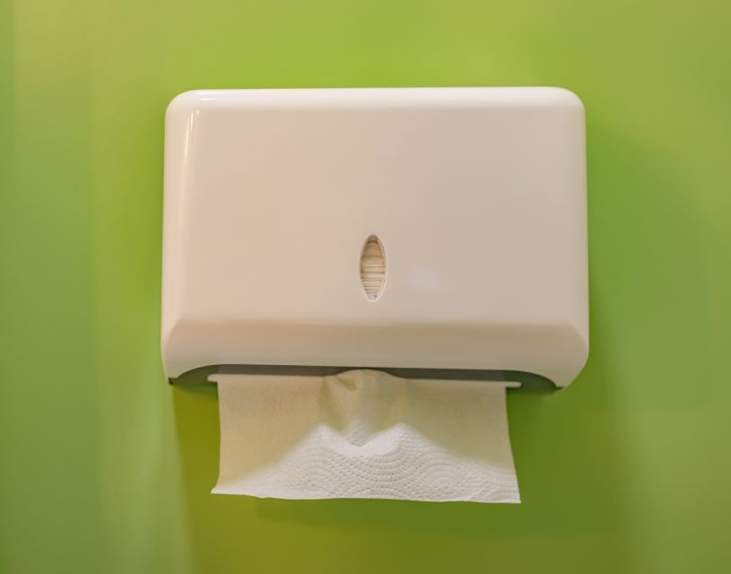 Akcja Tron: Przedszkole w Ożarowicach zmienia swoje toalety dzięki dzieciom! - galeria