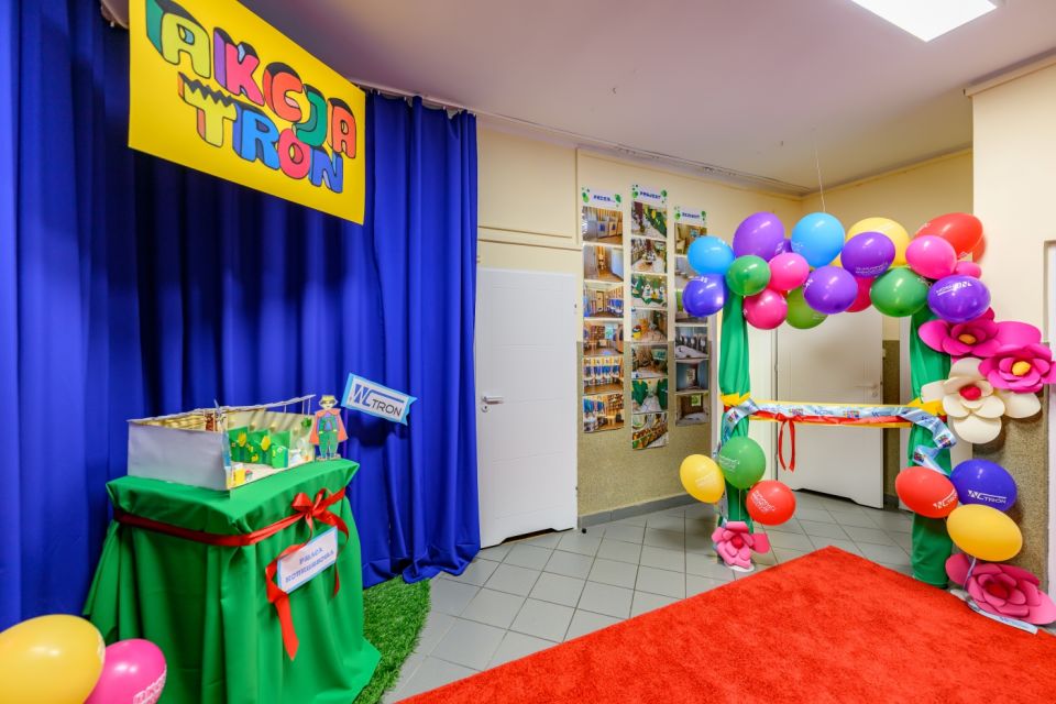 Akcja Tron: Przedszkole w Ożarowicach zmienia swoje toalety dzięki dzieciom! - galeria