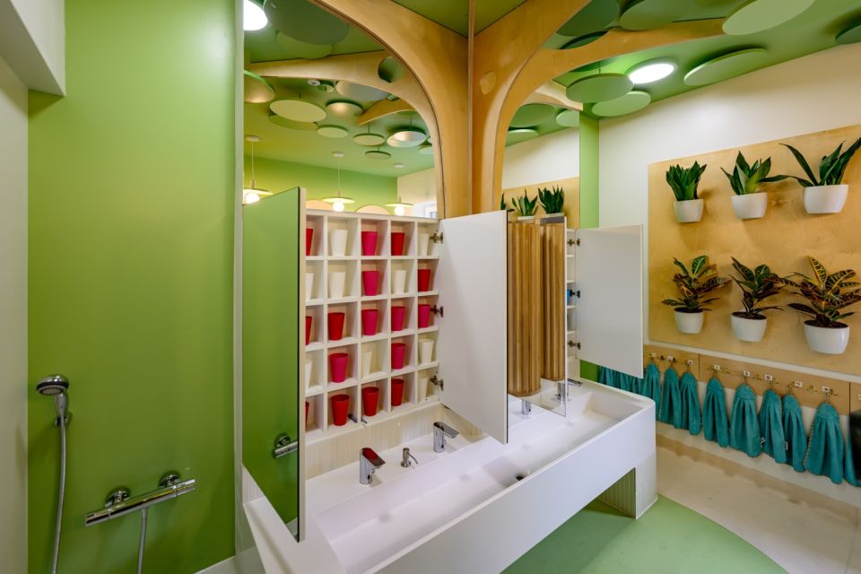 Akcja Tron: Przedszkole w Ożarowicach zmienia swoje toalety dzięki dzieciom! - galeria