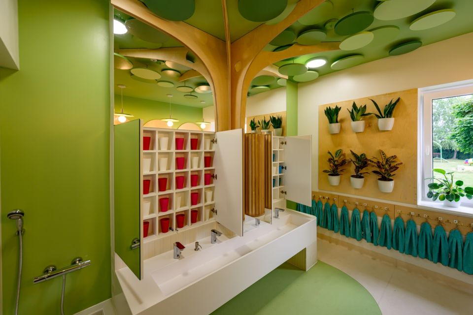 Akcja Tron: Przedszkole w Ożarowicach zmienia swoje toalety dzięki dzieciom! - galeria