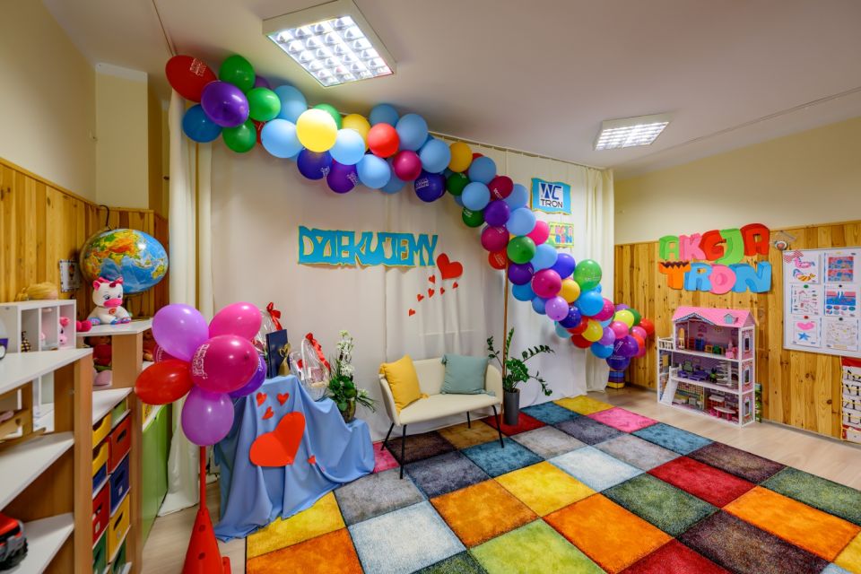 Akcja Tron: Przedszkole w Ożarowicach zmienia swoje toalety dzięki dzieciom! - galeria