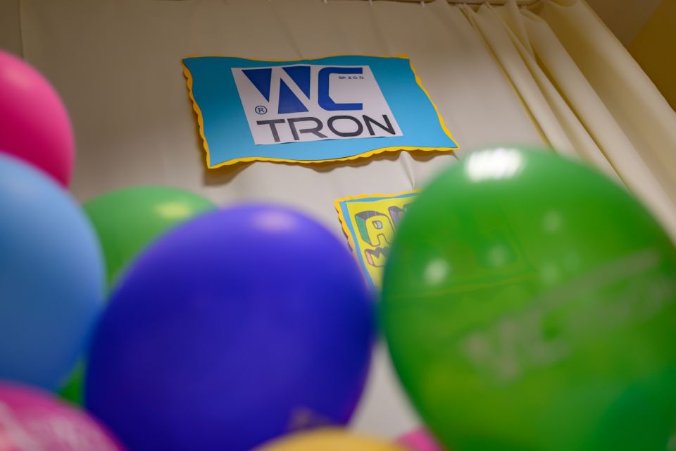 Akcja Tron: Przedszkole w Ożarowicach zmienia swoje toalety dzięki dzieciom! - galeria