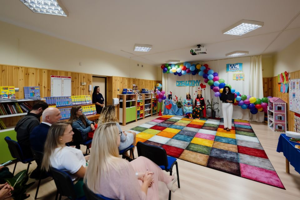 Akcja Tron: Przedszkole w Ożarowicach zmienia swoje toalety dzięki dzieciom! - galeria