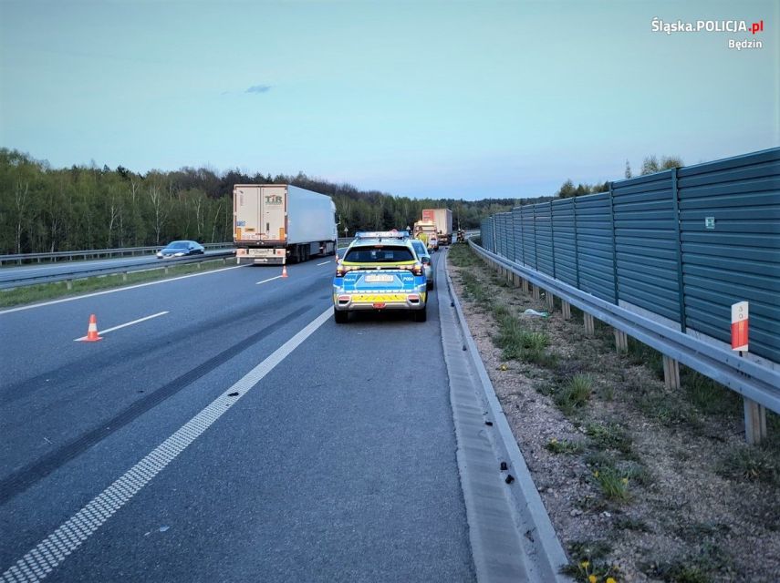 Śmiertelny wypadek na trasie S-1. 60-latek miał dolewać paliwo na pasie awaryjnym! - galeria