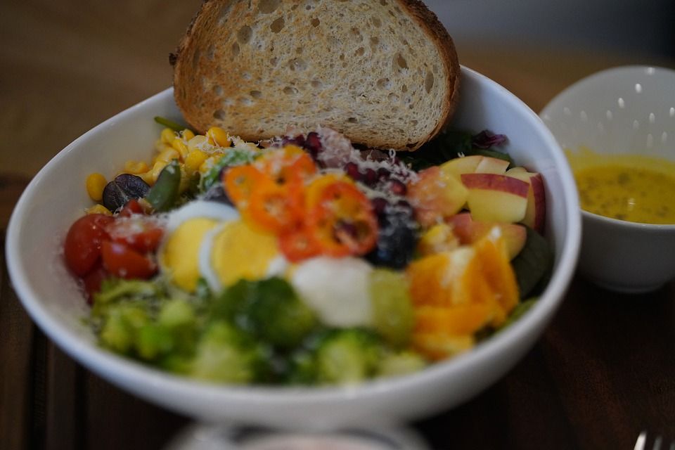 Wiosenna sałatka z jajkiem - galeria