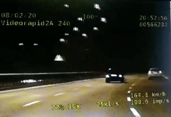 Policyjny pościg w Gliwicach. Młody kierowca poruszał się z prędkością 200 km/h na DTŚ - galeria